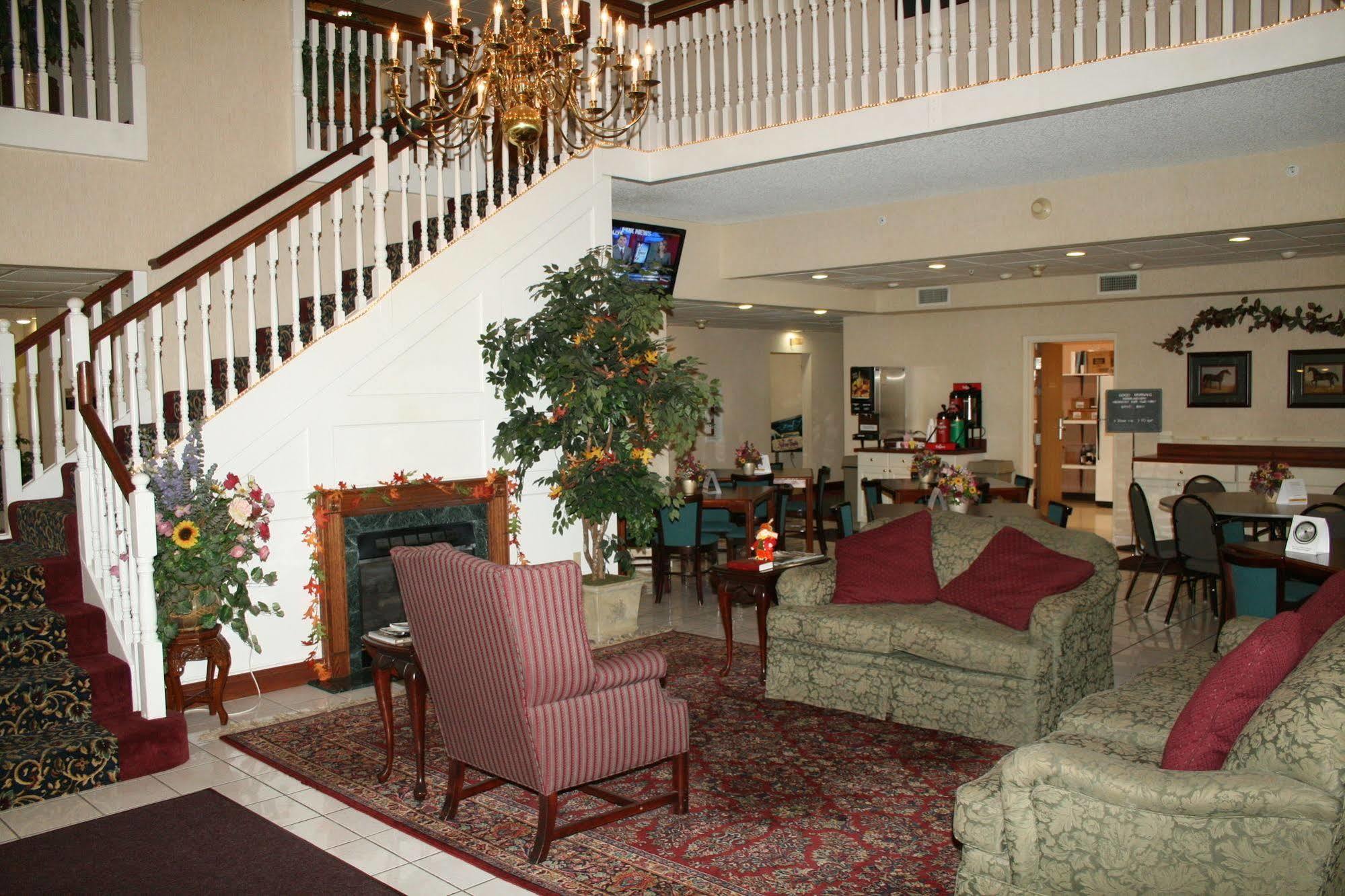 Quality Inn & Suites Bellville - Mansfield Exterior photo